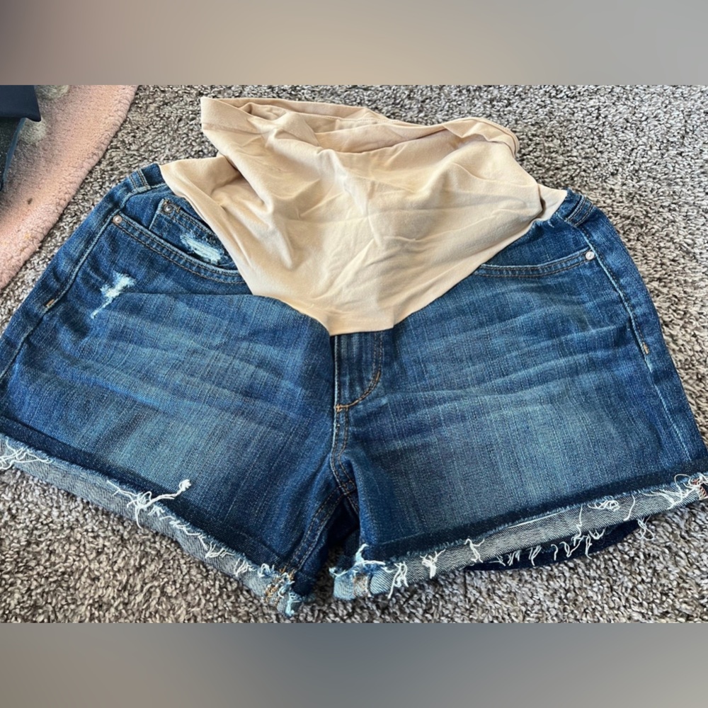 Joe’s Jeans Maternity shorts size 30